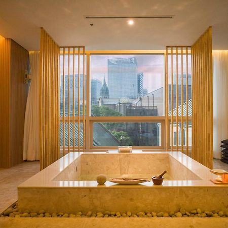 Uh Suite The Myeongdong Сеул Экстерьер фото