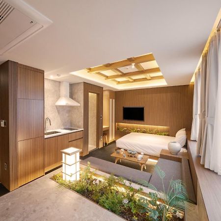 Uh Suite The Myeongdong Сеул Экстерьер фото