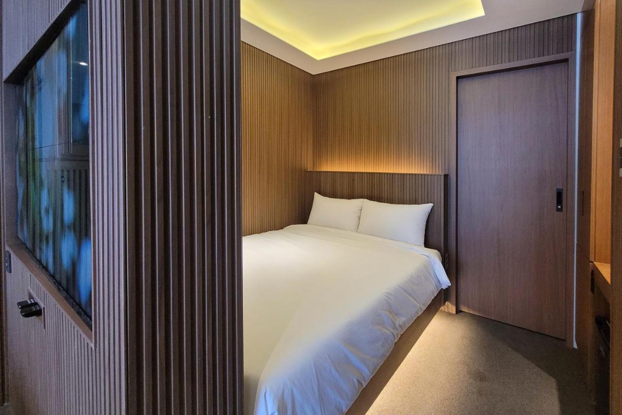 Uh Suite The Myeongdong Сеул Экстерьер фото