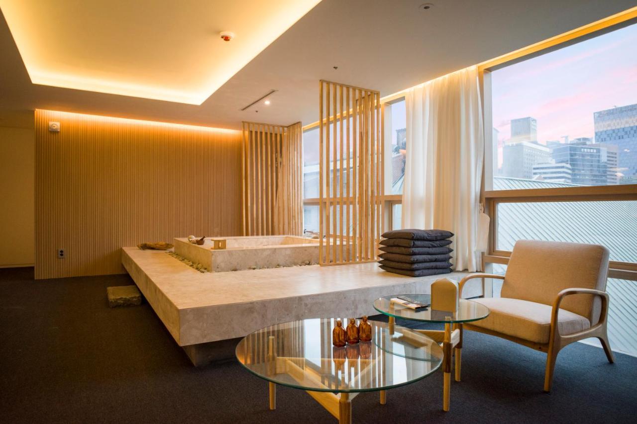 Uh Suite The Myeongdong Сеул Экстерьер фото