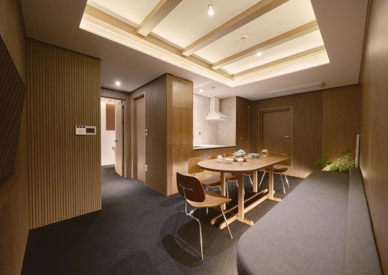 Uh Suite The Myeongdong Сеул Экстерьер фото