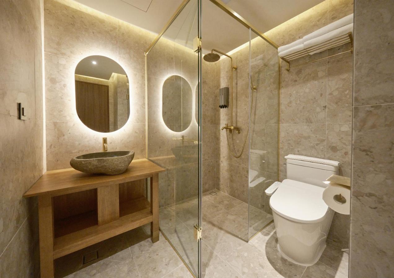 Uh Suite The Myeongdong Сеул Экстерьер фото