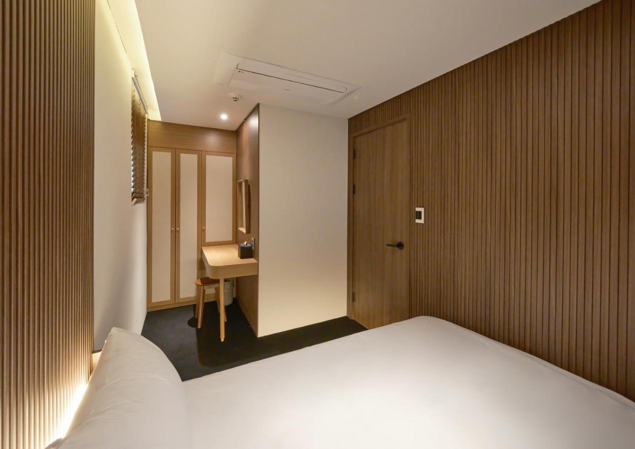Uh Suite The Myeongdong Сеул Экстерьер фото